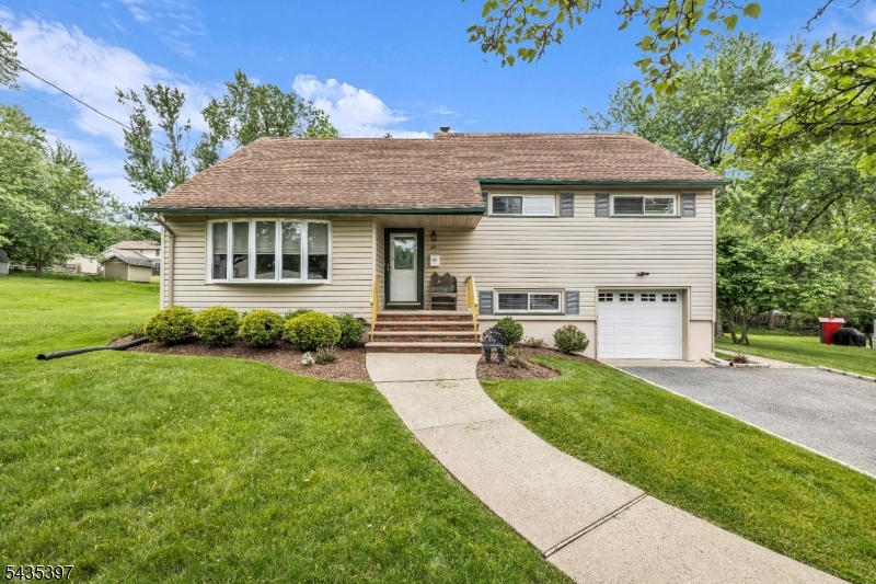 Some homes simply feel right the moment you walk through the doorÃ¢??this is one of them.