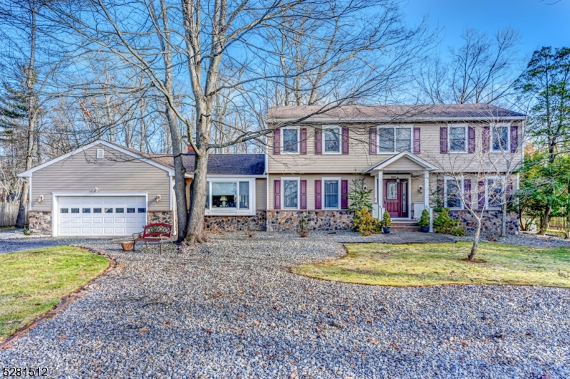 Stunning 5-bed, 3.5-bath custom Colonial boasts luxury and functionality. Nestled on a west-facing lot, this home offers modern amenities and thoughtful design