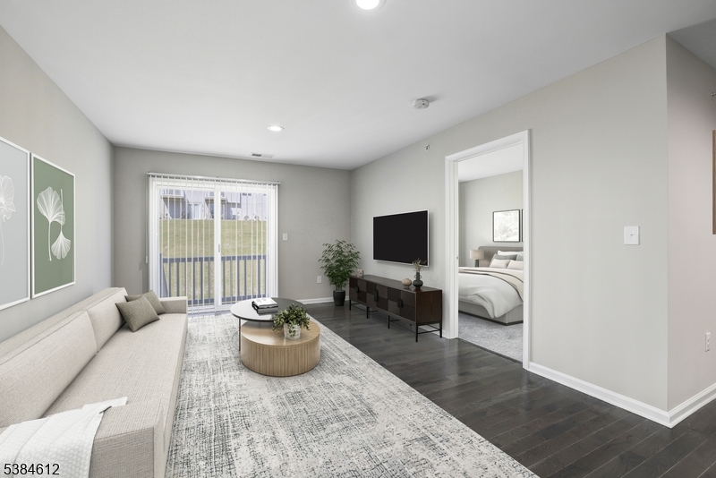 FAMILY ROOM VIRTUAL STAGING