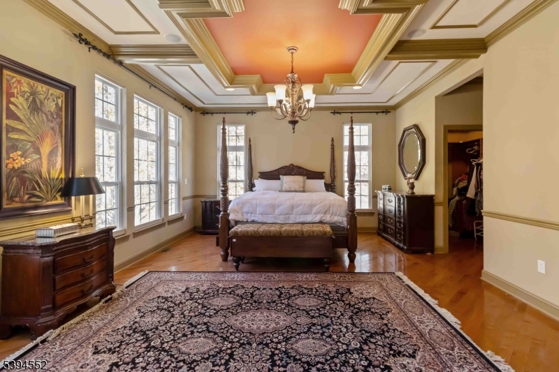 1st Floor Primary Suite