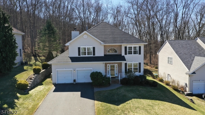 Stunning 4 br, 2.5 bath colonial, located in a neighborhood setting with public utilities & natural gas!