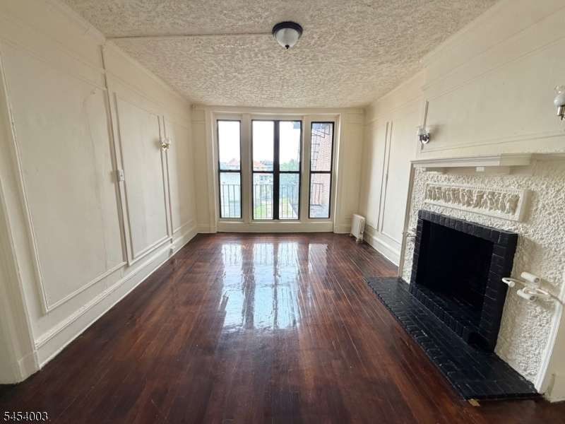 Living/Dinning Room