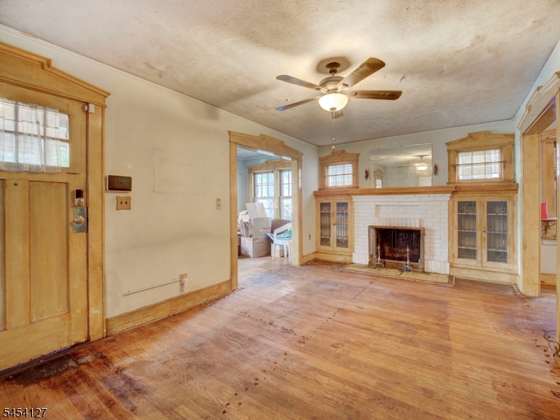 Built Ins And many original touches
