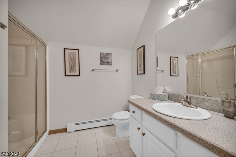 Bedroom 4 Bathroom Suite
