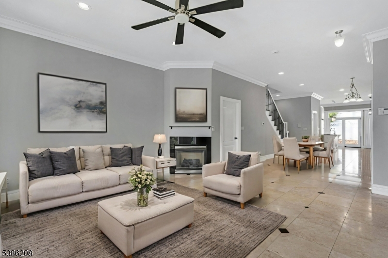 Living/Diningroom Staged Photo