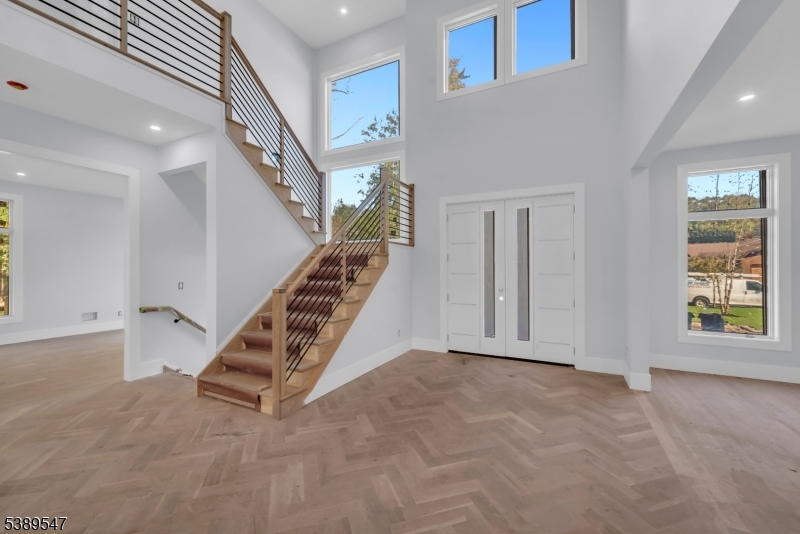 10ft ceiling on first floor