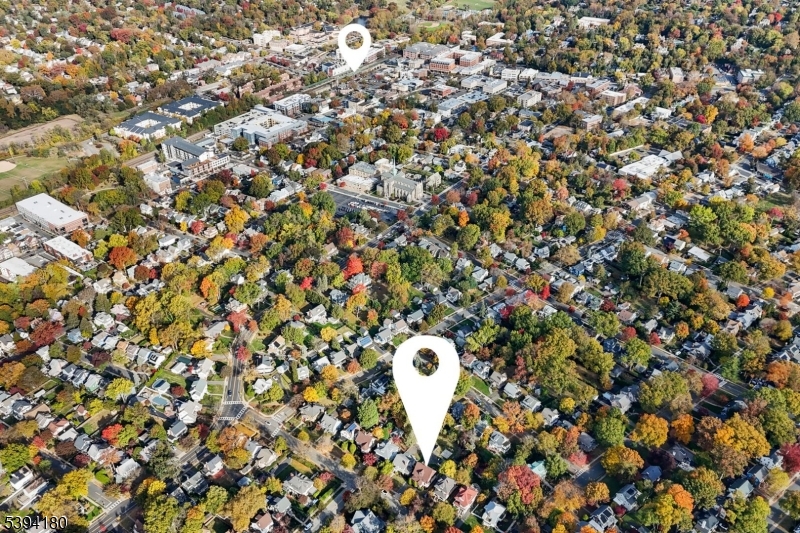 Front South Orange Train Station-walkable to SO Village and NYC train. 15 minutes.