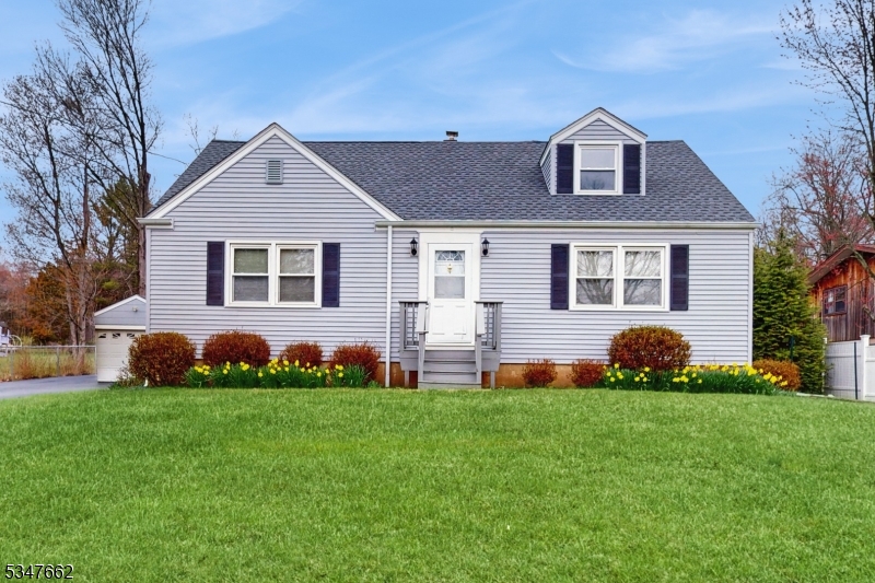 Welcome to 652 Foothill Road!