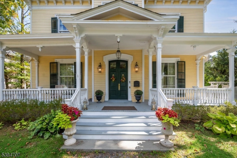 Main Entrance / Front Porch