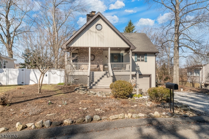 Location ! Quiet, cul de sac street