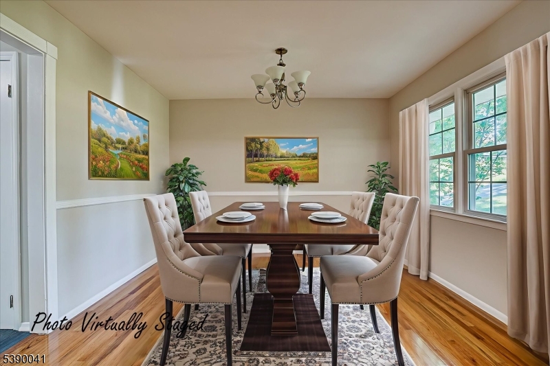 Dining Virtually Staged