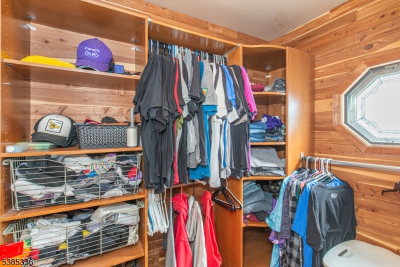 Walk In Closet