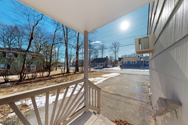 Driveway w Kitchen Entrance