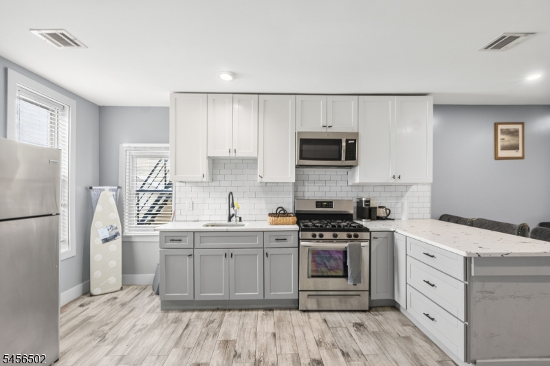 09-Unit 2 Kitchen