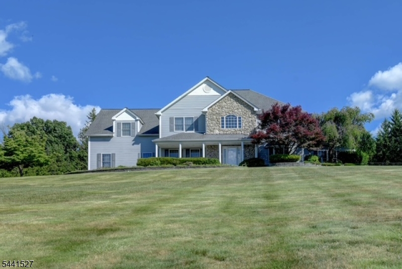Front view of property