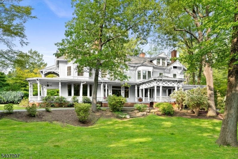 Front View - color variation rendering.