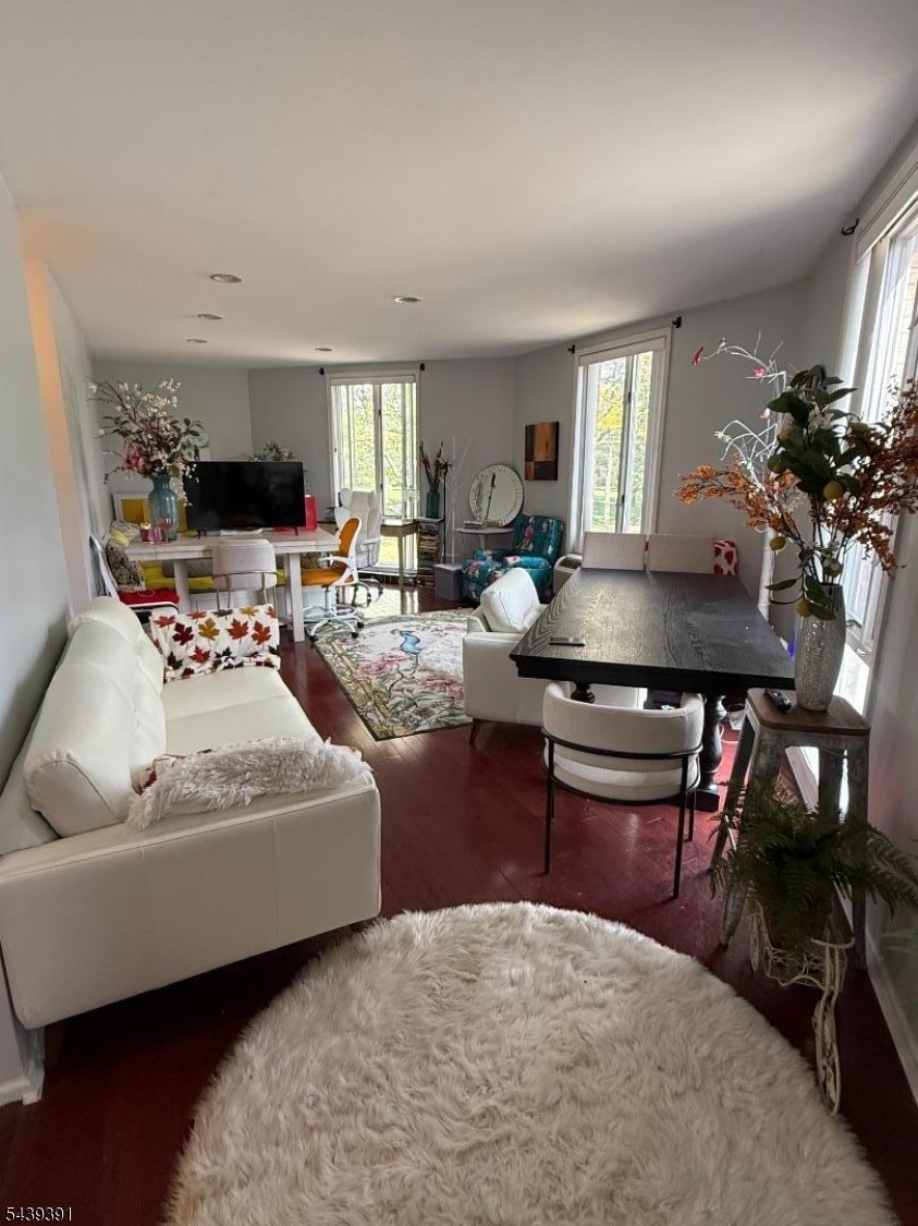 Open Concept LR/DR