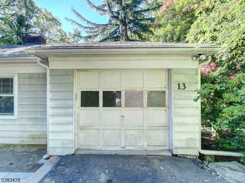 One car Garage
