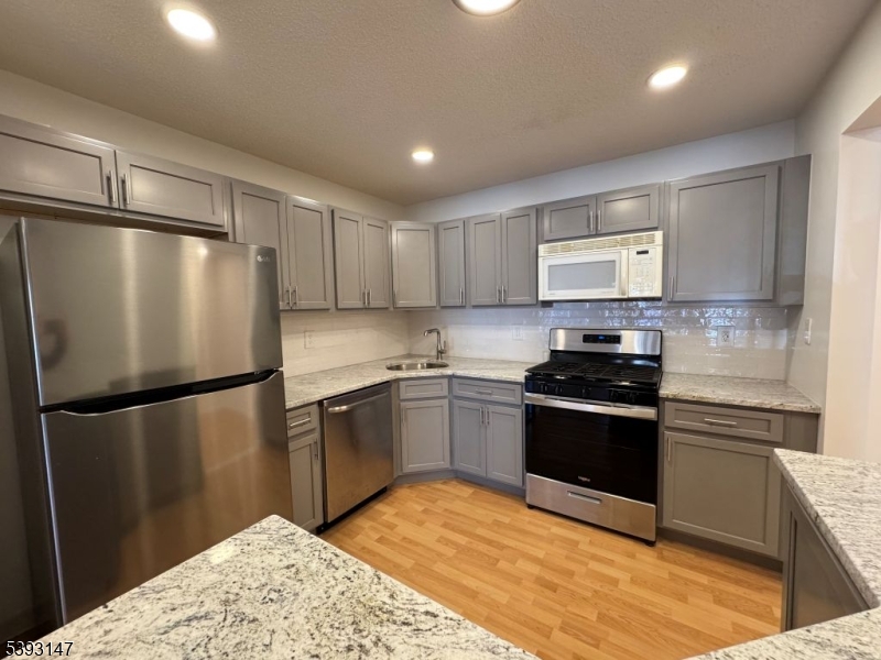 Kitchen SS appliances