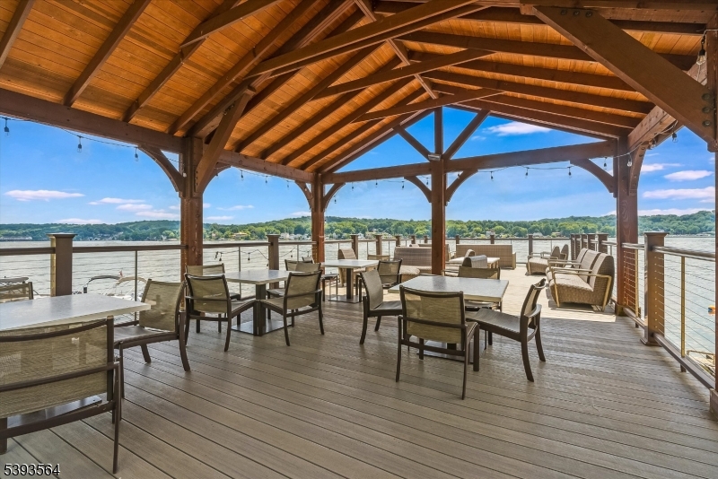 Lakefront deck/gazebo