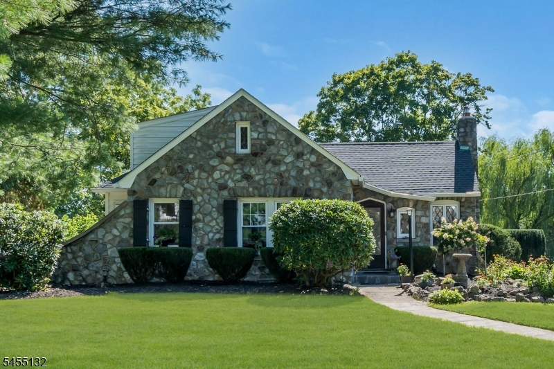 Welcome to 9 Musconetcong!