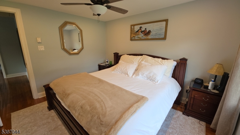 Main bed
