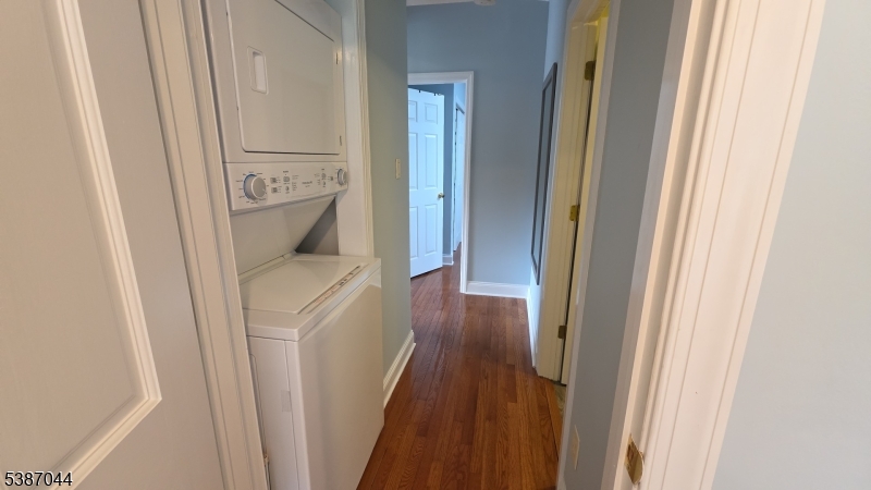 Hall way washer dryer