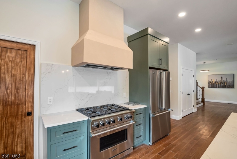 Kitchen Stainless Steel Viking Appliances