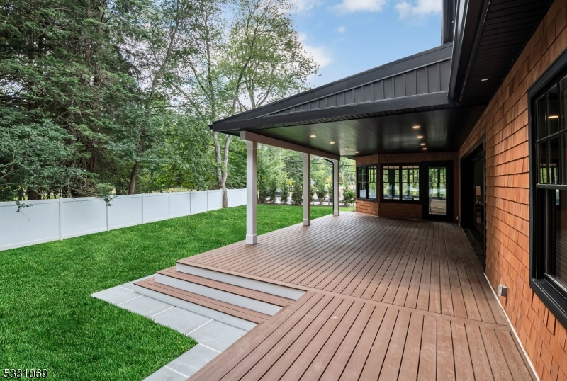 Deck Vinyl Fencing for Additional Privacy