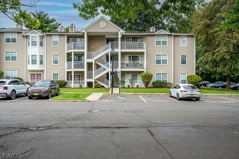 Second Floor, Rear End-Unit