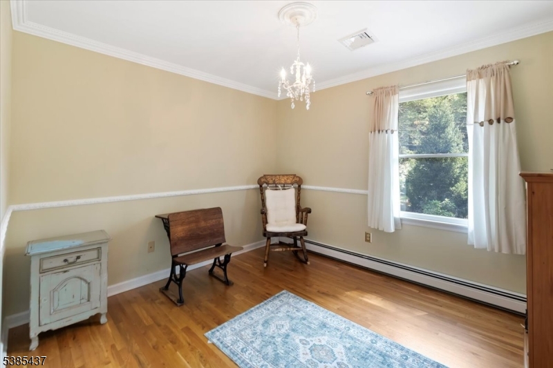 Crown & Chair moldings