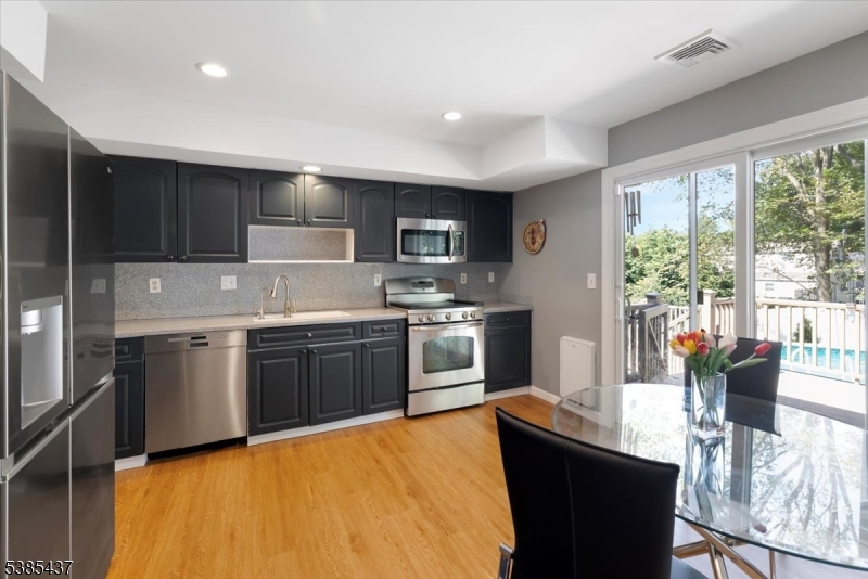 Kitchen w/sliders to deck