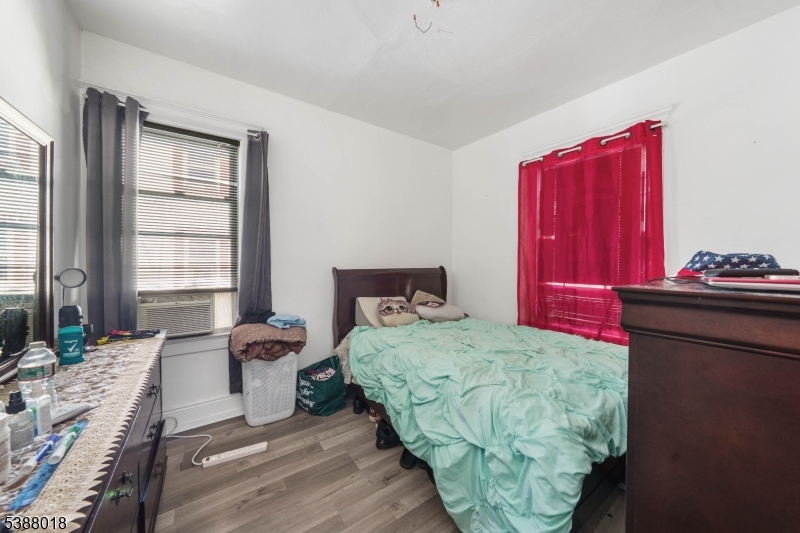 2nd bedroom 1st floor