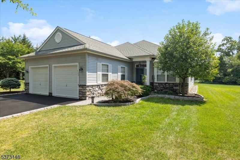 Welcome to this exceptional home!