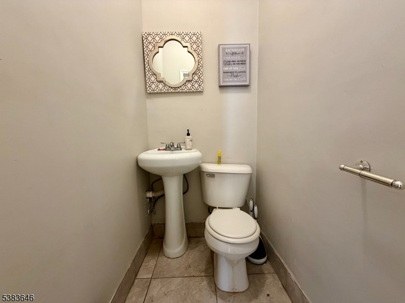 1/2 bath