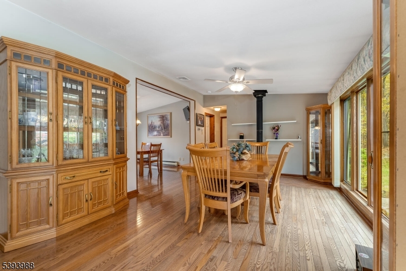 Living Room/ Dining room
