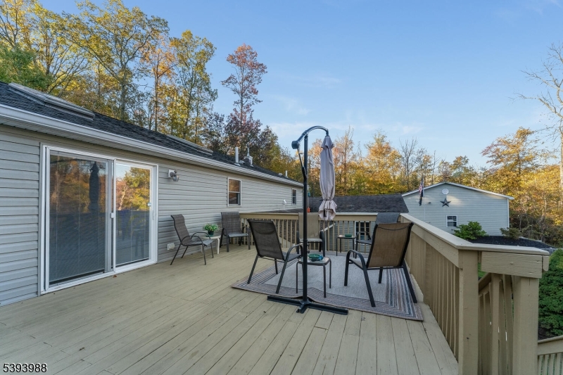 Deck off of kitchen