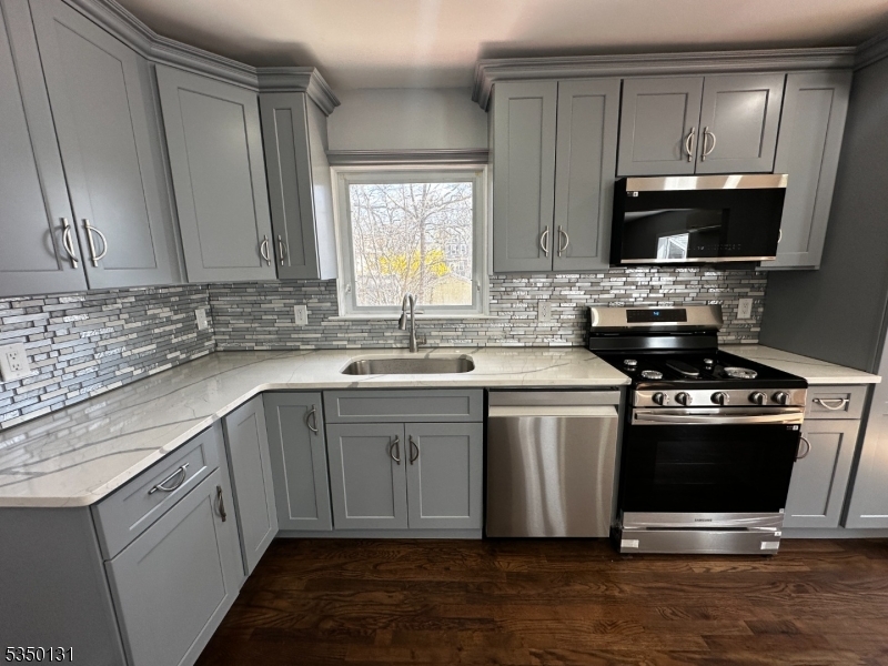 Fully Renovated Kitchen