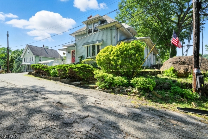 Side of Home- Hope Rd