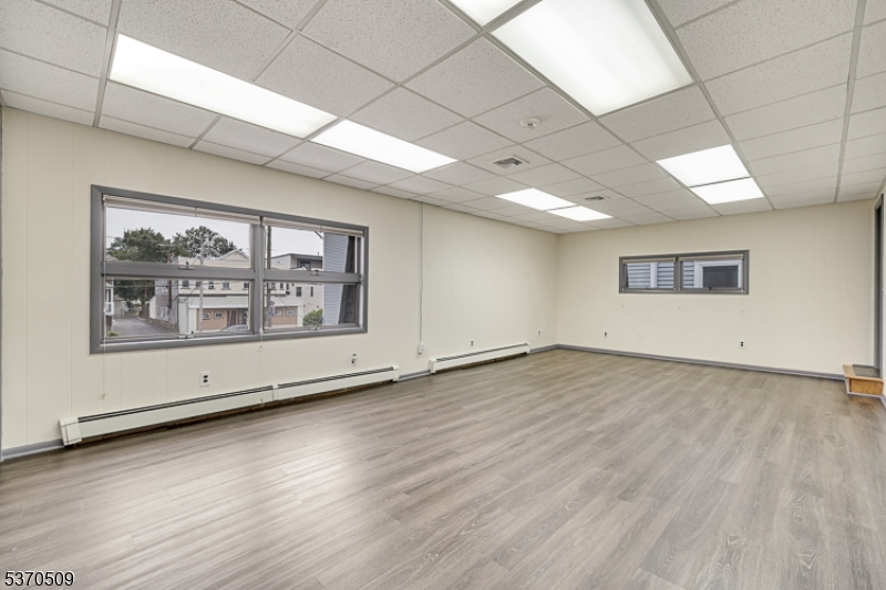 Work Area / Large Office