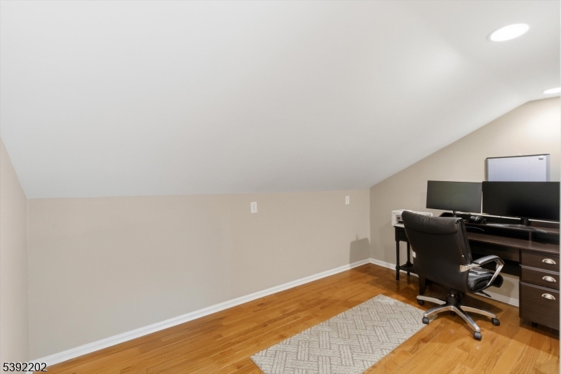 Office/Flex Room