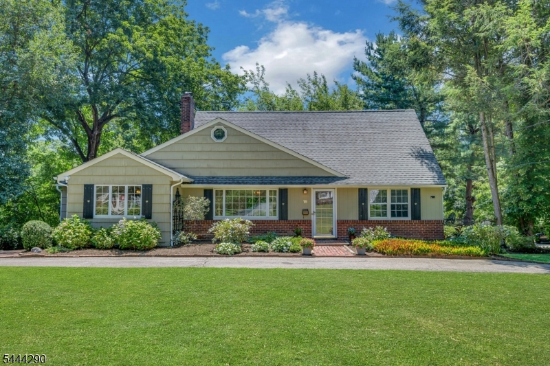 Home Front Neighborhood is a Hidden Gem in Mountain Lakes