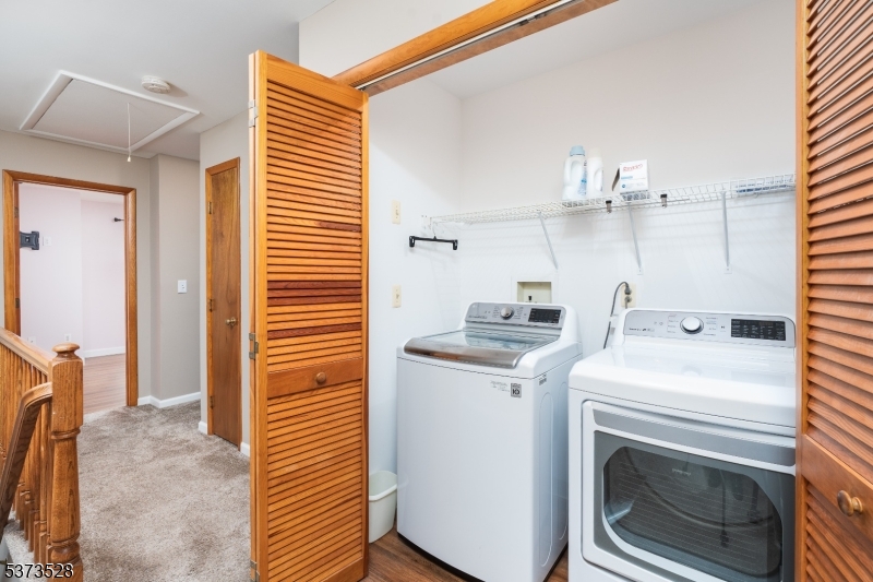 Laundry on 2nd floor