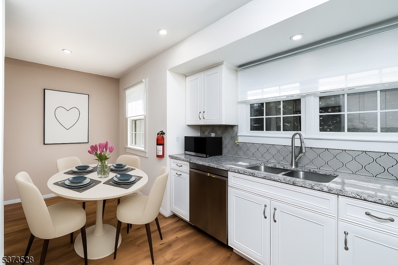 Breakfast Nook Virtually Staged