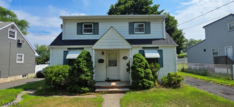 Front Exterior Pic #1