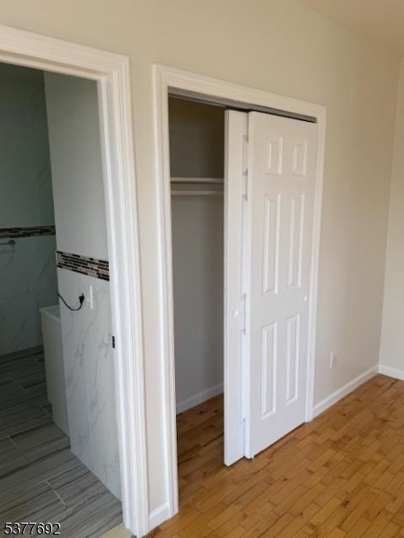 Extra closet space in bedroom