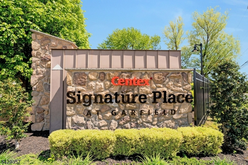 Welcome to Signature Place !