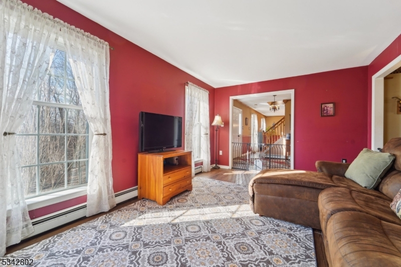 living room to foyer