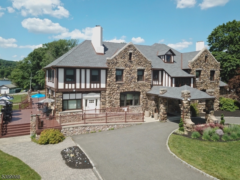 White Meadow Lake Clubhouse