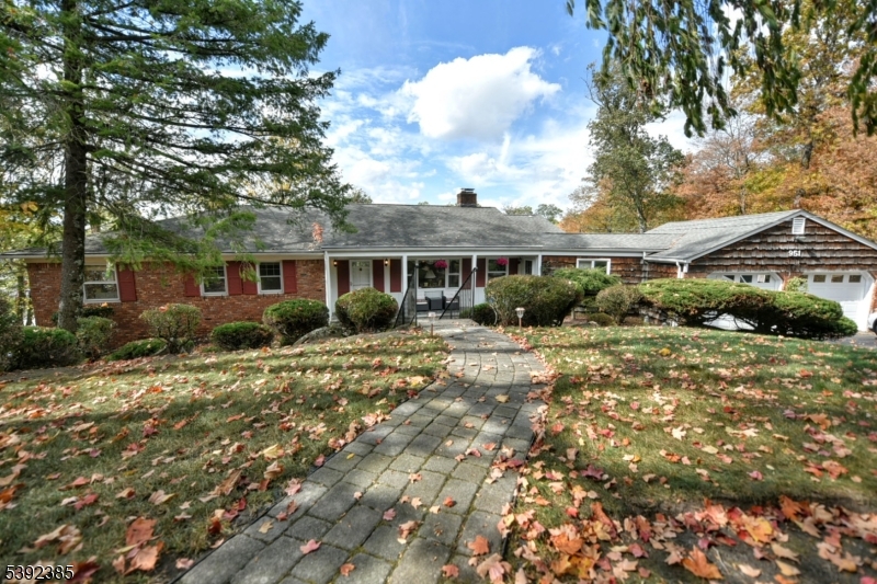 Front view of home
